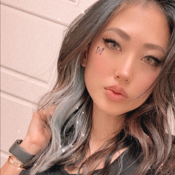 Meet your Posher, Esther - Picture 1 of 1